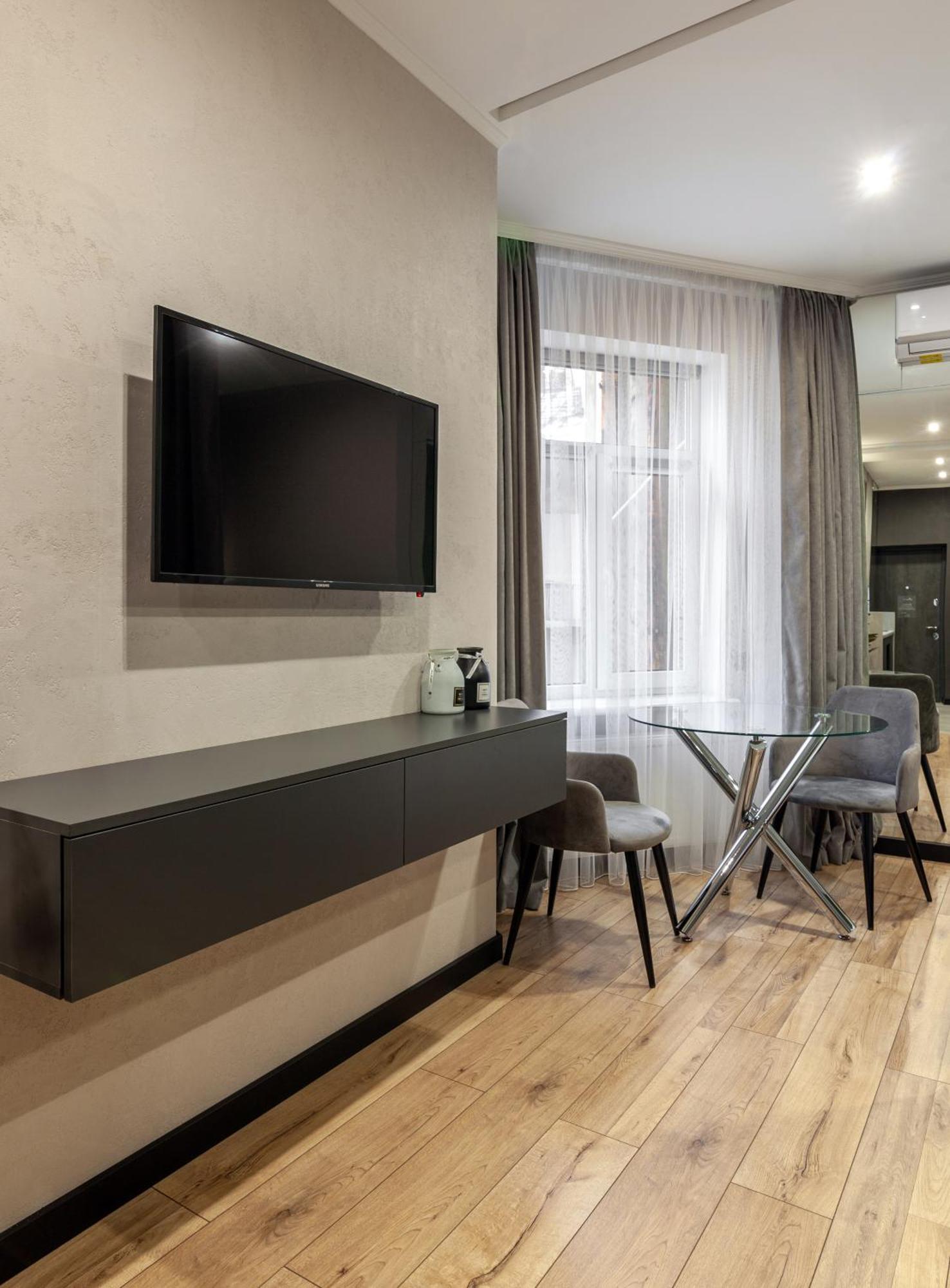 Studio Near Opera Lviv Extérieur photo